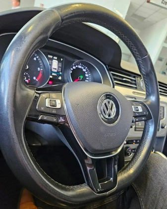 Volkswagen Passat cena 55900 przebieg: 157350, rok produkcji 2016 z Brok małe 631